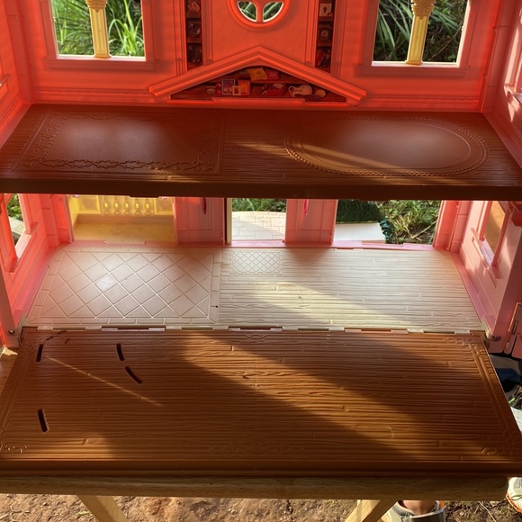 Fisher Price Loving Family Victorian Dollhouse Four Stories - Picture 6 of 11